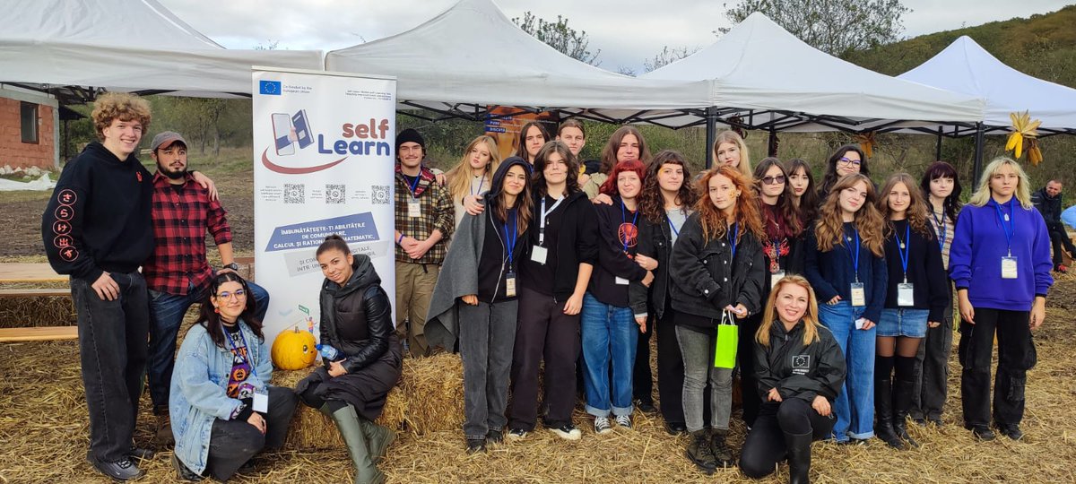 selfLearn_eu's tweet photo. 📌 self-Learn upskilling caravan 🚐, launched by Produs în Bistrița-Năsăud, made its final stop at the Pumpkin Festival in Romania! 🎃 Participants explored the self-Learn app 📲 and tools for skills assessment. Big thanks to EUROPE DIRECT volunteers! 🌟

https://t.co/1KJgxeUXpn https://t.co/EORZQcUMor