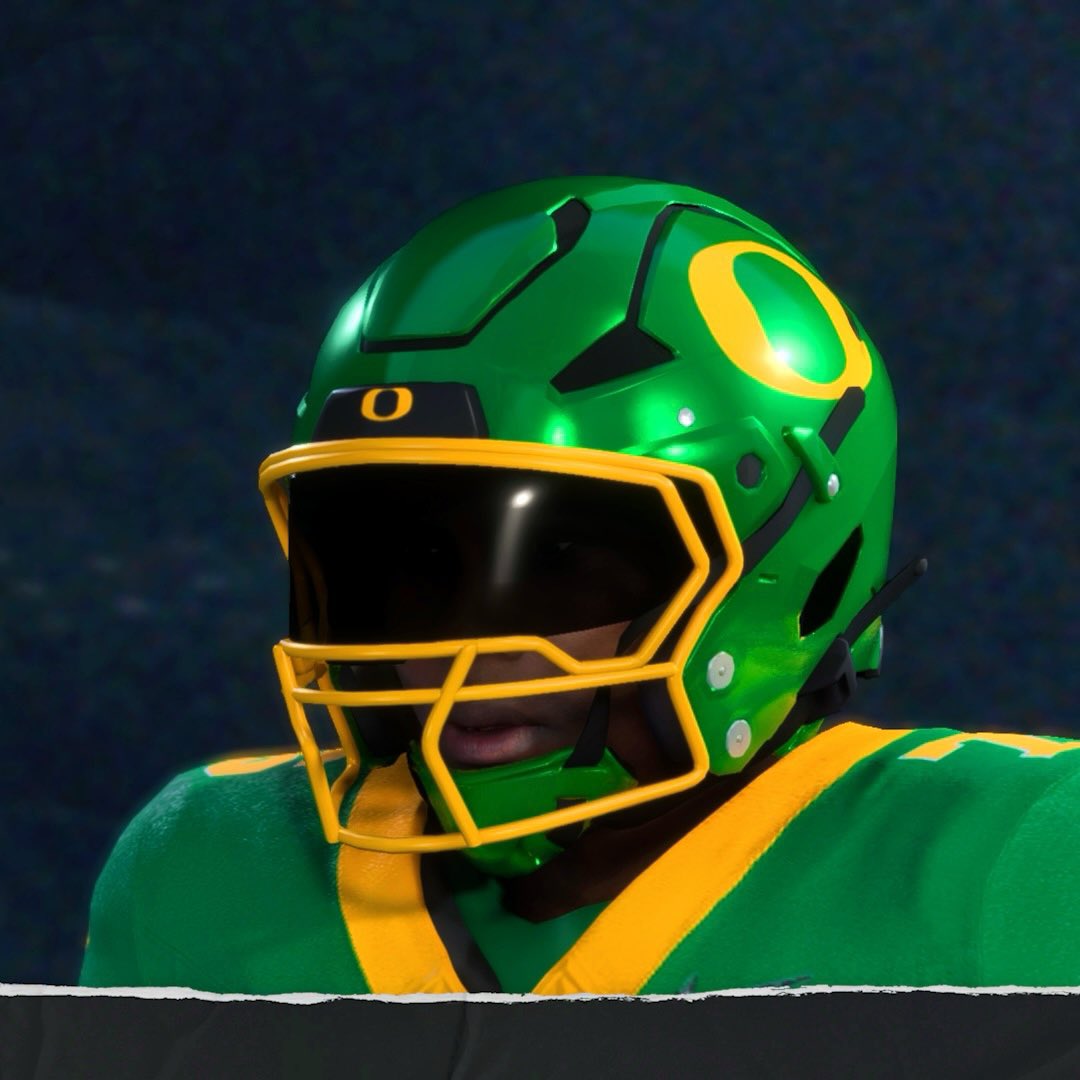 RiddellSports's tweet photo. Axiom Full Face Masks: They’re in the game ✅ @EASPORTSCollege https://t.co/2XXWPLP3Gb