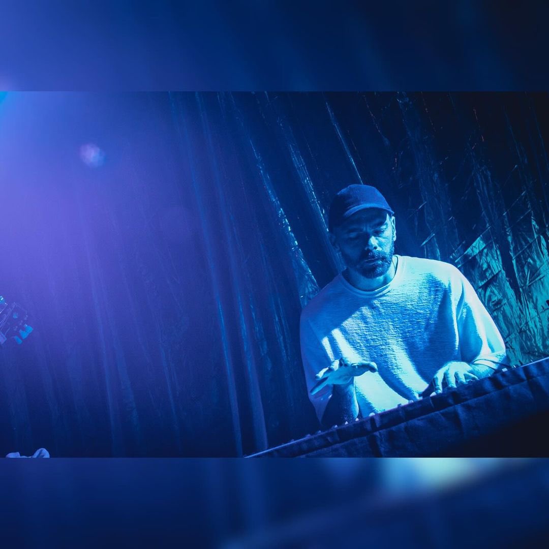 A HUGE thank you to everyone who’s come to see us play this past week! We’ve had so much fun and hey, it’s not over yet… Glasgow, we’ll see you tonight at <a href="/McChuills_Bar/">McChuills Bar & Venue</a>. 

Doors - 19:00

Last few tickets: ESH.lnk.to/UKTixTW

📸 Leeds by Rachel Oates