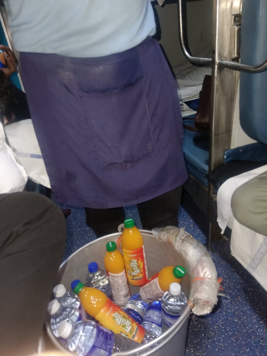 luv29singh's tweet photo. @RailMinIndia @DRM_DDU @RPF_INDIA https://t.co/tVwHBvkmiE