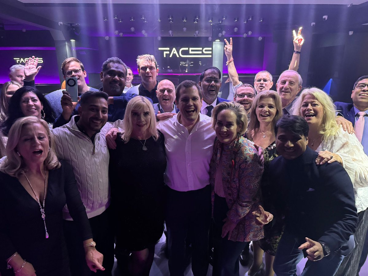 RobertJenrick's tweet photo. Great to be in Faces nightclub in Ilford on Thursday night. 

Labour have acted as the fun police in London, suffocating bars and clubs with red tape.

With the right leadership, London’s nightlife can thrive like our other major cities. https://t.co/NnWQH7QBeC