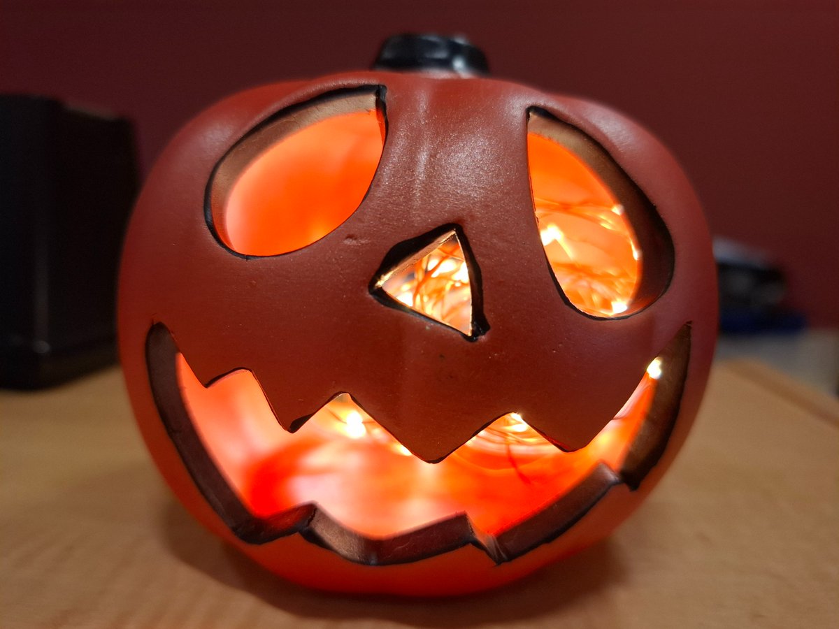 stbenedicts_lib's tweet image. @stbenedictsren pupils - still time to enter our 'Halloween Spooktactular' short story competition - closes Thursday 31st!👻🎃