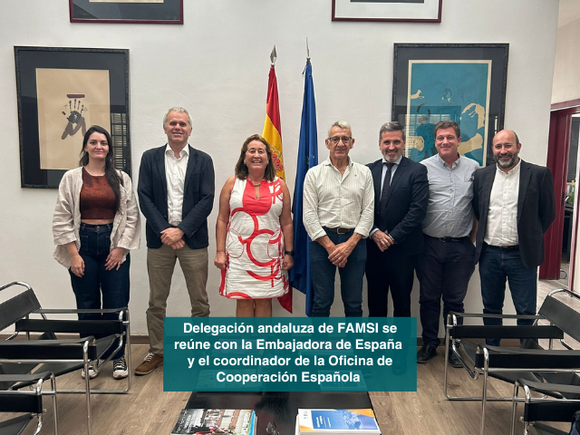 FAMSI_Solidario's tweet photo. 📣 💼 La delegación andaluza de #FAMSI se ha reunido en Senegal con la embajadora de España , María Dolores Ríos, y el coordinador de la #CooperaciónEspañola, Javier Vega. 

📍Se han definido los objetivos y prioridades del Seminario que tendrá lugar mañana en #Dakar. https://t.co/3tyPas4sHd