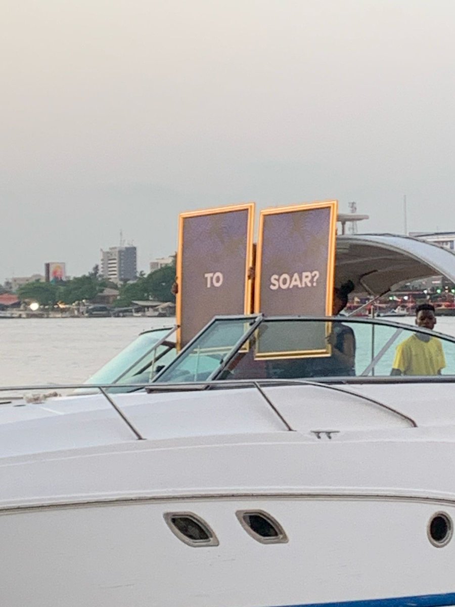 _bobo_yii_sha's tweet photo. Chilling at Lagos Waterside with my guys and we saw this. Abeg eyin Lagosians, wetin this one mean again bayii? 👀 
#BluegirlsinLagos https://t.co/eqyU7f57Yf