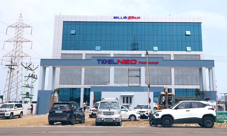 TRBRajaa's tweet photo. GREAT NEWS for #Thoothukudi. 🎊
#TIDELNeo in Thoothukudi is 🌟FULLY LEASED🌟 even before it's official Opening 🌄🙏🏾
Our Honourable @CMOTamilnadu @mkstalin avargal will soon open the FULLY OCCUPIED Mini #Tidel Park !
THIS is PROOF that :
#DravidianModel = #DistributedGrowth
As a result #TAMILNADU is a state with the most widely distributed availability of highly skilled #talent AND #infrastructure needed to ensure that the Talents get #Jobs 🙏🏾
Hence #TNTalentCapitalOfIndia !
#InvestInTN #JobsForTN
#ThoothukudiRising #TNRising 🌄