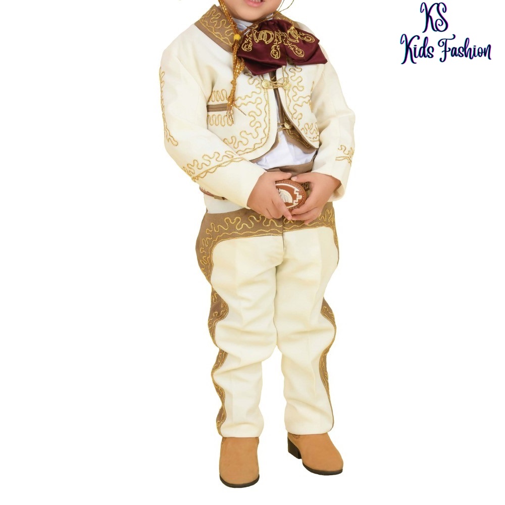 KSKidsFashion's tweet photo. #KSKidsFashion #Ropa #Trajescharrosblancosparaninos #whitecharrosuits #ropones #charrosuitsforboys #Clothing #Trajescharrosparaninos #charrosuitsforkids #bautismclothingforkids #charrosuits #ropadebautizosparaninos #Trajecharroparanino https://t.co/wKSklrr1eo