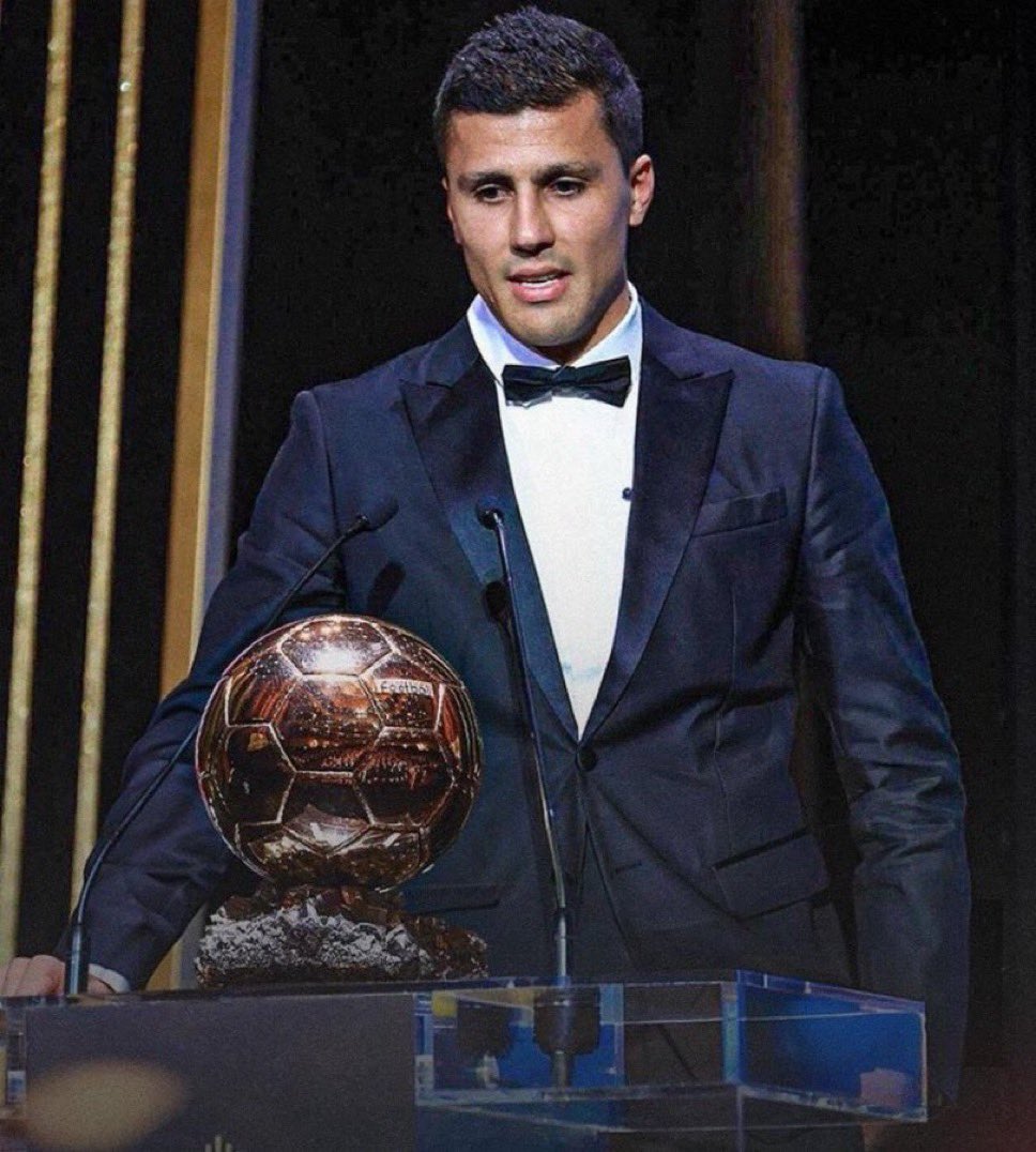 City_Chief's tweet photo. Why Rodri Deserves a #BallonDor: 

👕 63 games
⚽️ 12 goals
🅰️ 14 assists
🏆 Premier League winner
🏆 EURO’s winner
🏆 FIFA Club World Cup Winner
🏆 UEFA Super Cup winner
🏆 Community Shield Winner 
🏅 EURO’S Player of the Tournament
🏅 FIFA Club World Cup Player of the Tournament https://t.co/NjPsmlcePr