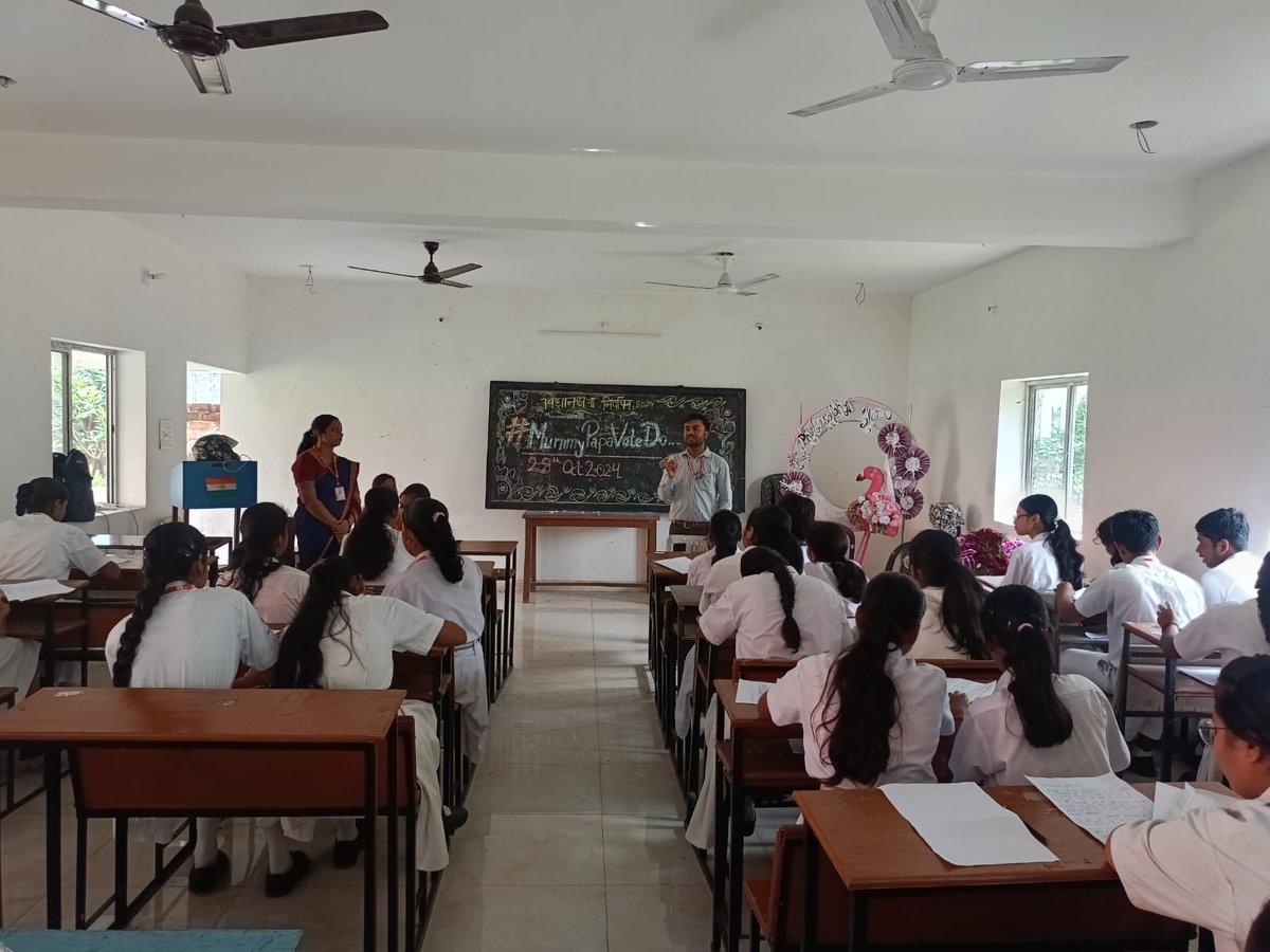 ExtrovertAbhiCh's tweet photo. Students of Sri Sri Suryadeo Singh Smriti Gurukulam writing letter to their parents requesting them to cast their vote on 20th November 2024 for healthy democracy. 
#MummyPapaVoteDo
@ECISVEEP
@SpokespersonECI
@dc_dhanbad https://t.co/YnVet1Jad5