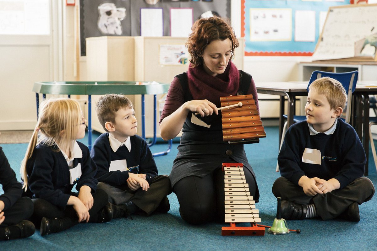Are you a primary teacher looking to boost your music teaching confidence? Join our friendly CPD session and gain confidence to deliver engaging music lessons.
Don't miss this opportunity to enhance your teaching! bit.ly/Teacher_CPD_Pr…
#PrimaryTeaching #MusicEducation #FreeCPD