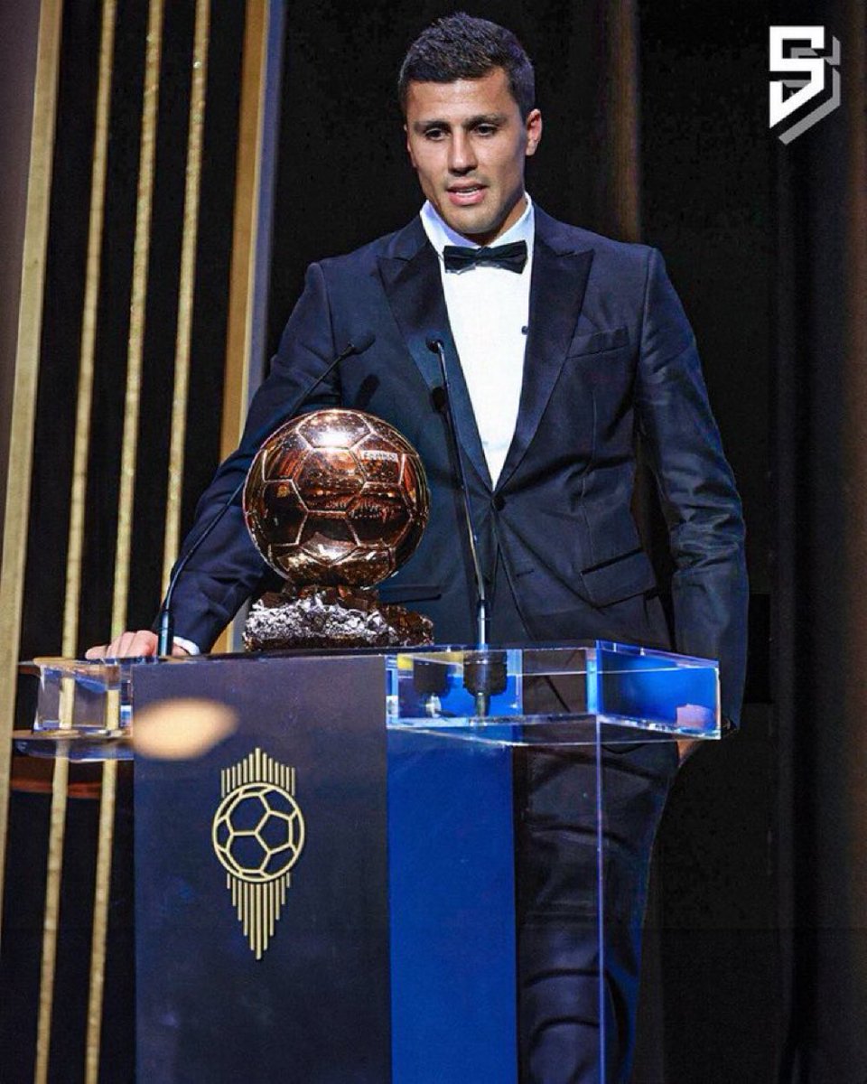 GTSytb's tweet image. Je suis désolé mais dans mon esprit, si un joueur comme Rodri gagne le Ballon D’or la on pourra parler de la mort du football.

J’ai toujours pensé que le Ballon D’or devait revenir à un mec qui te fait rêver sur un terrain, qui te fait vibrer…

Ronaldo, Messi, Kaka, Modric,…