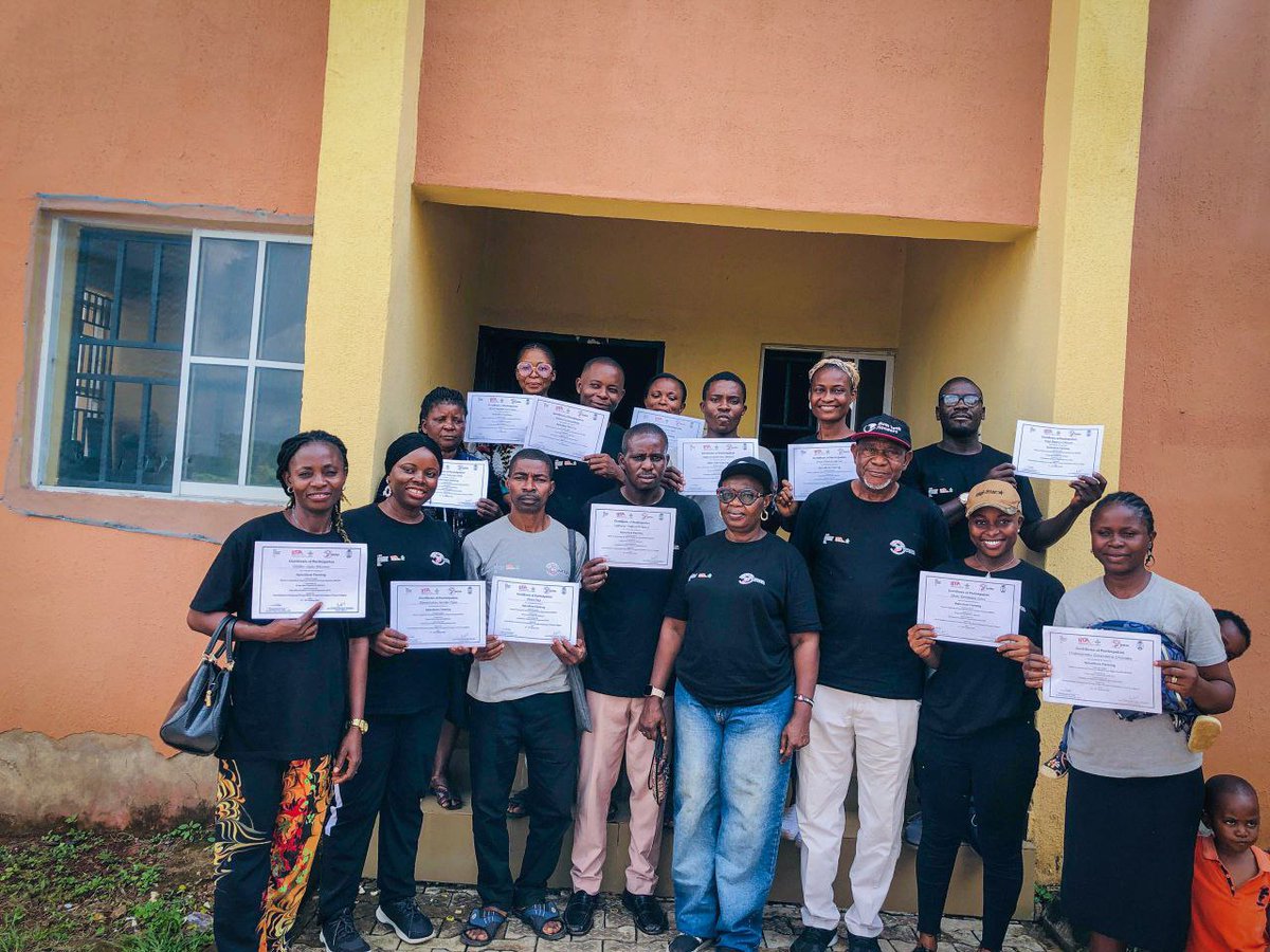 IITA_CDO's tweet photo. ... technically informed #agricultural #practices. As we transition to the #internship phase, we’re excited to see them put their #learning into action to create #impact across #communities.
#WATEA #FranceInNigeria #IITA #WomenInAgriculture #IITACDO #EnuguState #ESPOLY https://t.co/78Sqvwbwsq