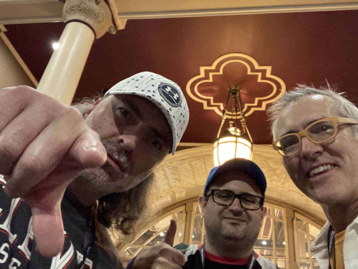 Late, late, late night after closing the Driskill on Saturday.

A perfect finish with two great friends. <a href="/realbrettjoyce/">Brett Joyce</a> and Chuck Copeland ❤️❤️