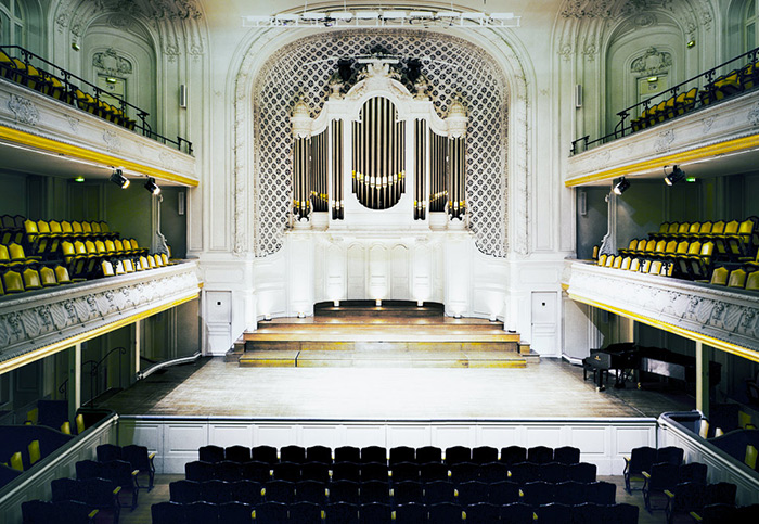 MusicDaily_uk's tweet photo. Jean-Marc Dumontet has acquired Salle Gaveau for around £6.6 million, aiming to refresh its image while preserving its classical heritage. Plans include acoustic concerts, humor events, and a restaurant. Dumontet seeks to make Gaveau self-sustaining within two years. #SalleGaveau https://t.co/xxV4TNwzff