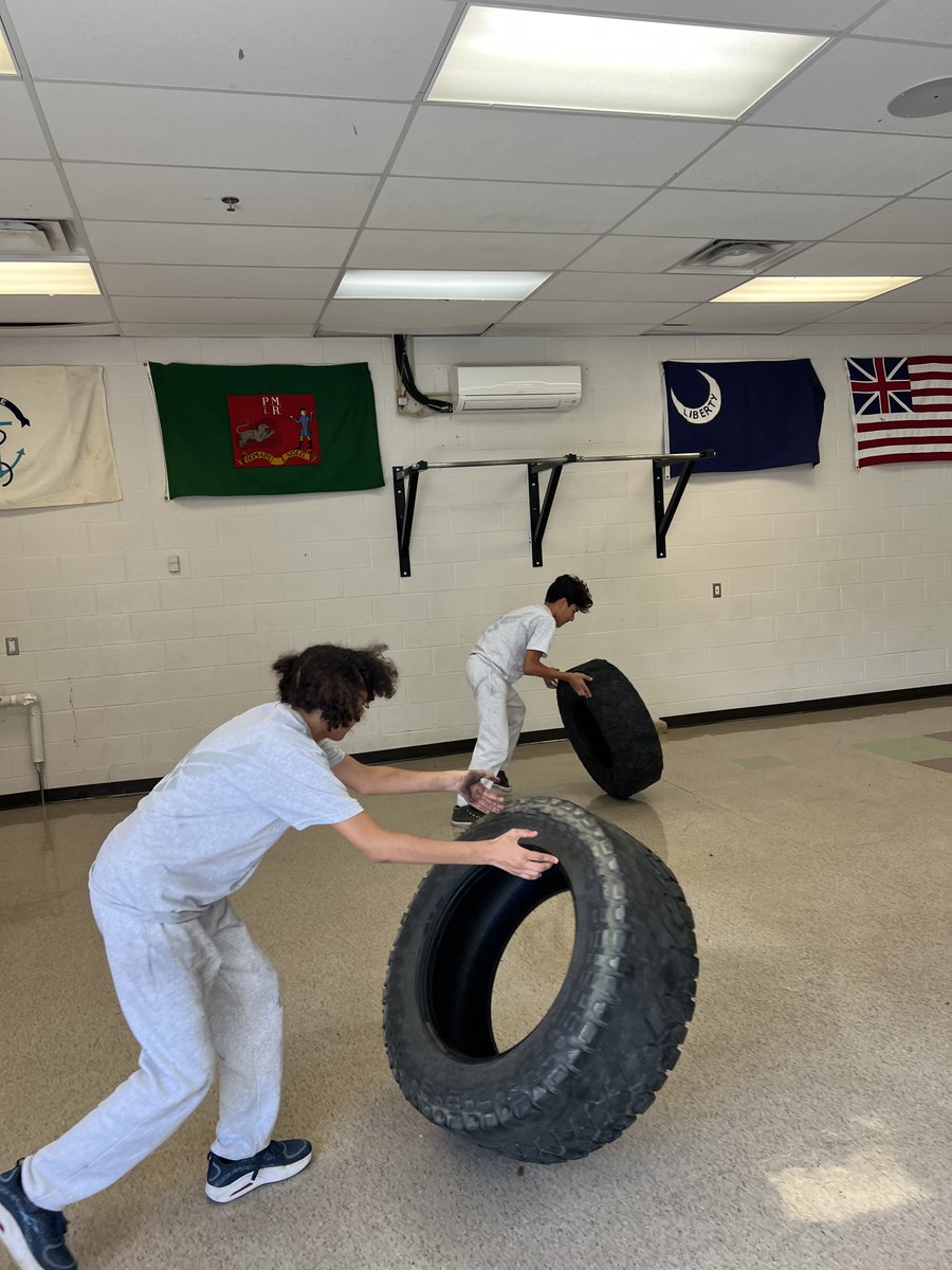AFOH871's tweet image. A HUGE Red Tail thank you to #KATZTIRES for donating used tires to our unit &amp;amp;  #OhioHeating for picking up/delivering them to us!  Your efforts were key in helping us prepare for the 2024 Knox County JROTC Raider Challenge.  We appreciate our community partners; SPITFIRE!