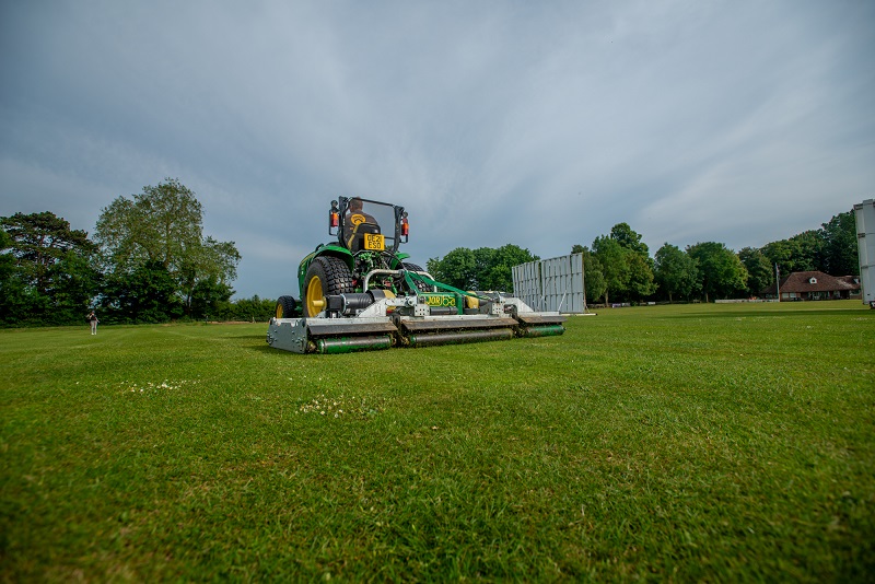 Landscape & Amenity (@lapumagazine) on Twitter photo Superb mower for an elite turf finish <a href="/MajorEquipment/">Major Equipment</a> landscapeandamenity.com/sections/machi… Superb mower for an elite turf finish <a href="/MajorEquipment/">Major Equipment</a> landscapeandamenity.com/sections/machi…