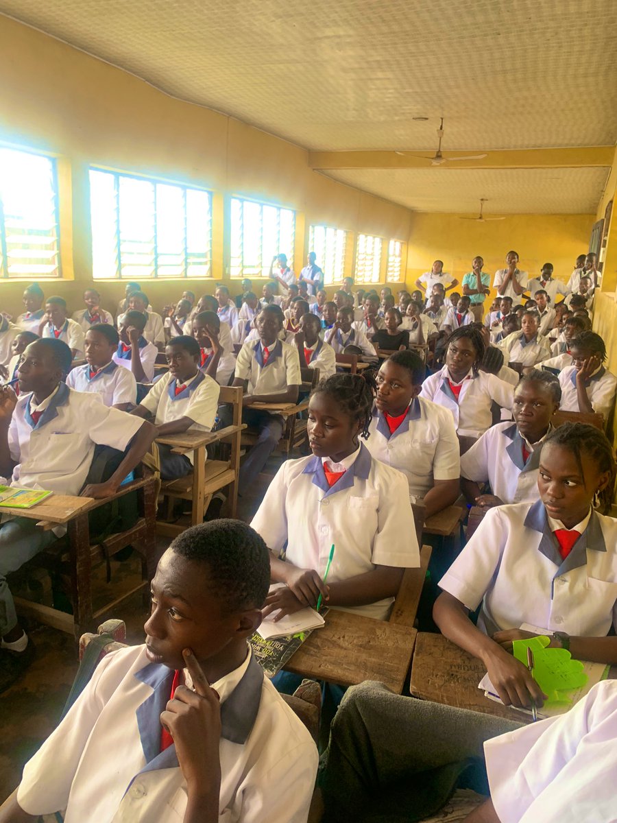 damstaramoo's tweet image. Today, I had the privilege of sensitizing students at High Class School of Science, New garage, Ibadan, Oyo state, on the importance of fact-checking information and spreading the truth. @DubawaFacts 

#WeekforTruth2024
#AmplifyTruth
#StayInformed
#GlobalMILweek