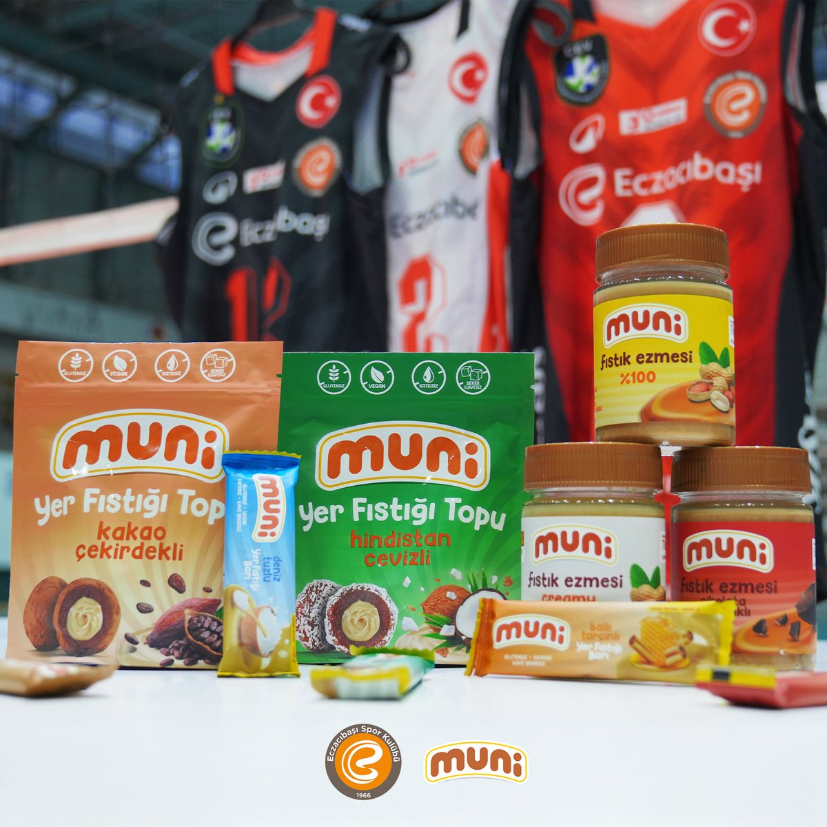 munifoods's tweet photo. Muni ailesi olarak, Eczacıbaşı Spor Kulübü’nün sağlıklı atıştırmalık sponsoru olmaktan gurur duyuyoruz! @EczacibasiSK 

Sahada Kazanmaya, Lezzette Zirveye #SonunaKadar Hazırız!

#muniAilesi #AllTheWay #EczacıbaşıSporKulübü https://t.co/xr48b1WHYO
