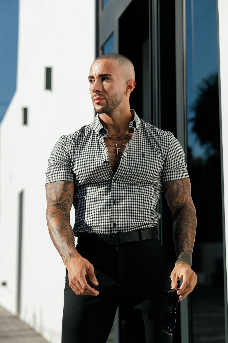 FatherSons_'s tweet photo. Made For The Aesthetic Male 💪🏾
[ Ultra Stretch Fit ] 

→ https://t.co/ji0JBW8pTI

#shirts  #shirtsformen https://t.co/n9u8ud8usd