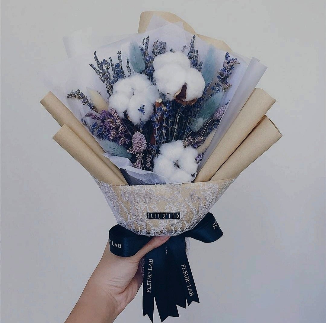 OhFlorist's tweet photo. Ding-dong! A special package arrived at your doorstep! 🚪🎁

To: @ofJeremia 
💌: adoring u!
Order: Bouquet of Lavender

From: 🌱 https://t.co/MM7KsqaYcs