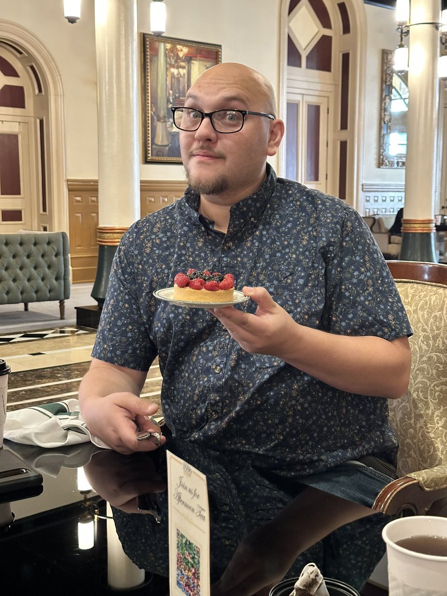 My intro to #AFF31 was meeting Steve (<a href="/stevemoth/">San Fran Bar Man = Stephen Krespel</a>), Kyle (<a href="/KyleWriteStuff/">Kyle Writes</a>), Kim (<a href="/kimhornsby/">Kim Hornsby</a>), and Joe (<a href="/Joe_N_Marino/">Joe Marino</a>) for the first time in person after years of chats and virtual interactions. They exist in the flesh and, yes, they’re awesome