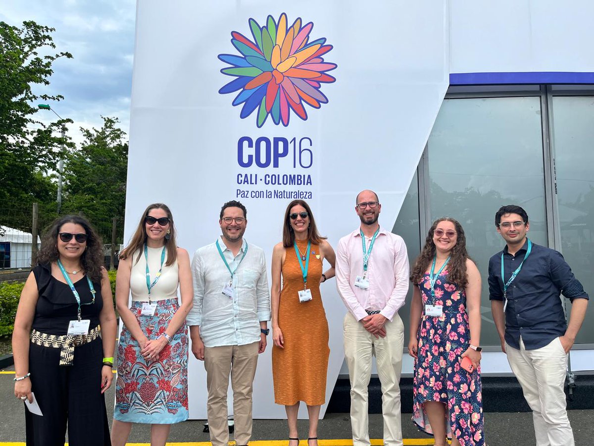 fondosdepension's tweet photo. En el marco de la #COP16Colombia, Andrés Velasco, presidente de Asofondos y otros miembros del equipo, estuvieron reunidos con la CEO de Global Reporting Iniciative, Cristina Gil White. Hablaron sobre la importancia de incorporar estándares para reportar información que incluya a la estrategia metas verdes y sociales.