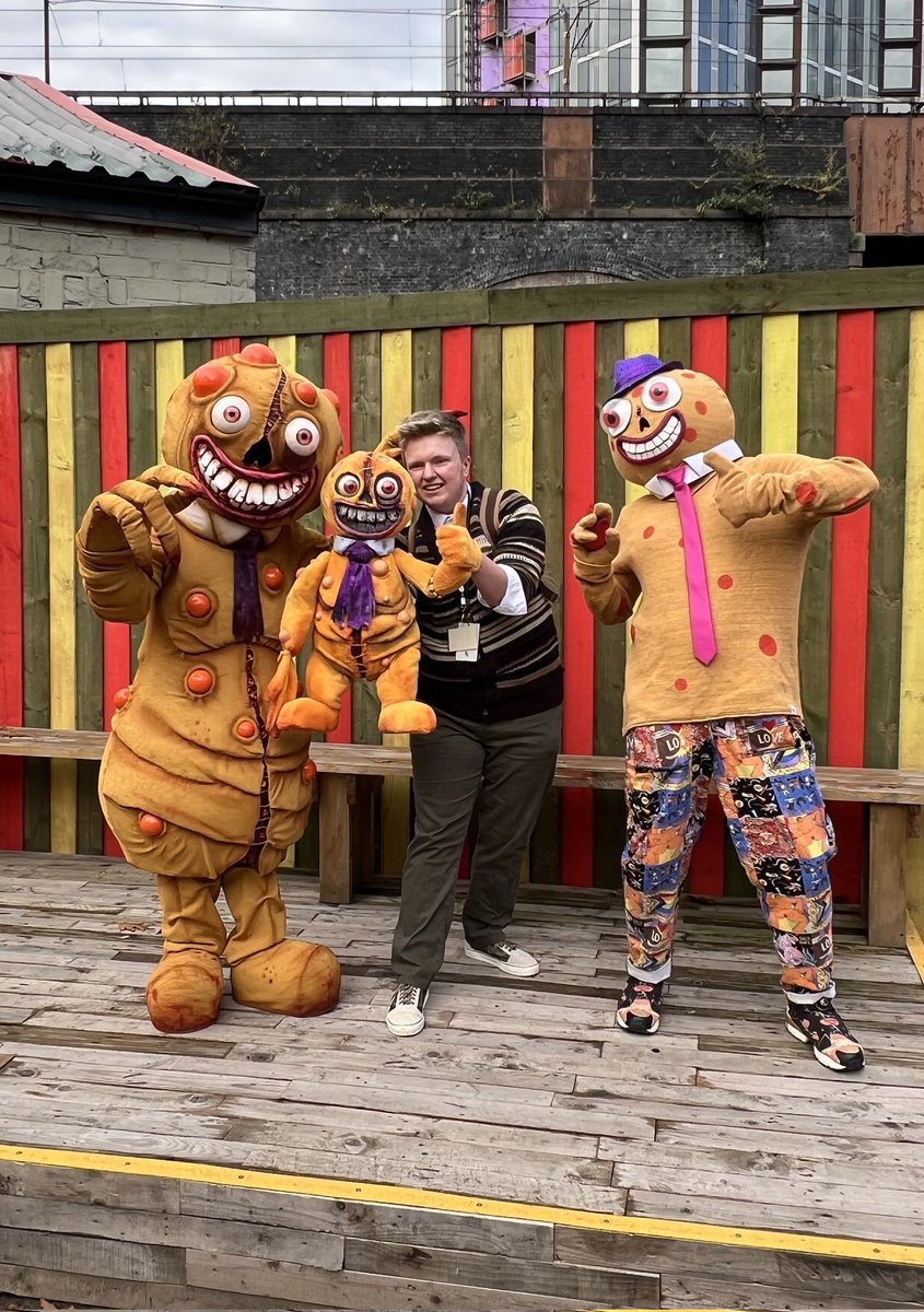 _arynjae's tweet image. Had the absolute BEST time at the #themagnusprotocol season 2 premiere yesterday! It was so lovely to meet everybody, and uniting 3 Bonzos for a photograph may have been one of the best moments of my life. Thank you, @TheRustyQuill and all the amazing Magnussers!