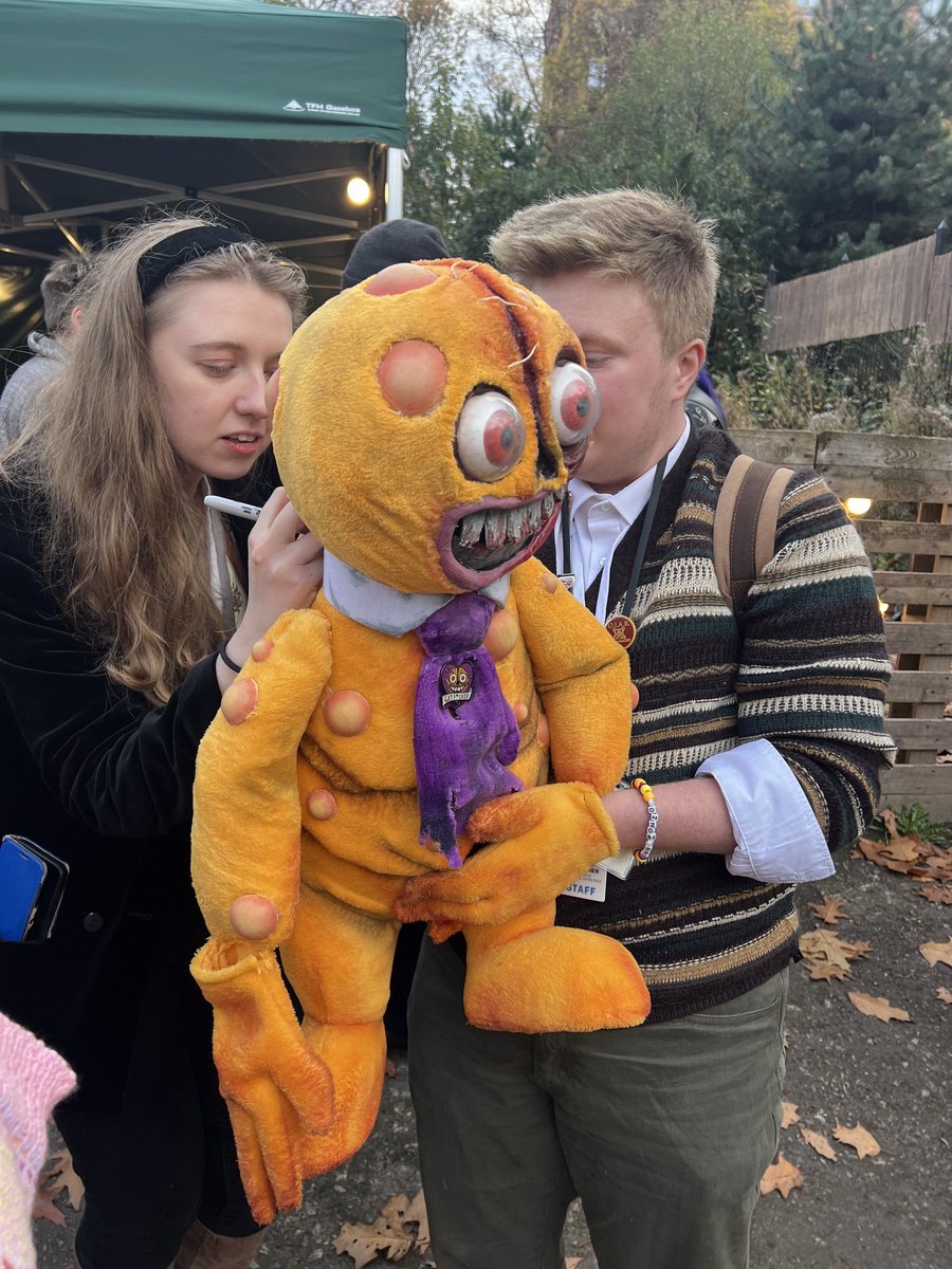 _arynjae's tweet image. Had the absolute BEST time at the #themagnusprotocol season 2 premiere yesterday! It was so lovely to meet everybody, and uniting 3 Bonzos for a photograph may have been one of the best moments of my life. Thank you, @TheRustyQuill and all the amazing Magnussers!