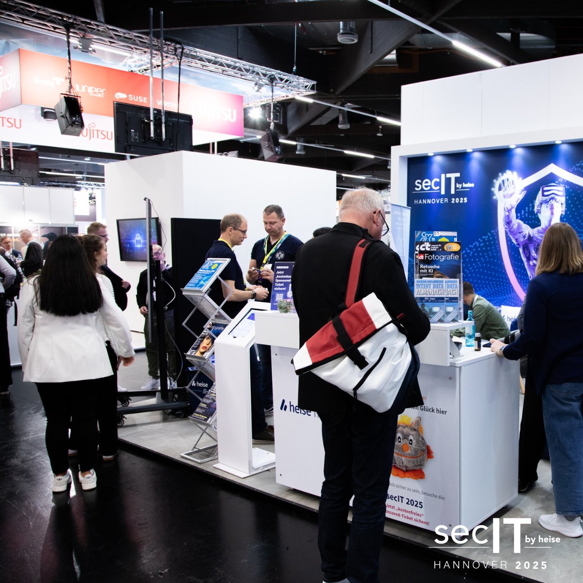 Wie waren auf der it-sa und haben Wirbel für die secIT 2025 gemacht. Am digitalen Greifautomaten konnten Besuchende unsere ViMos (Virenfressermonster) gewinnen. 😊Sichert euch jetzt ein Blind-Bird-Ticket oder ein kostenfreies Ticket (bis 31.12.) zur secIT: heise.de/s/Q3lpV