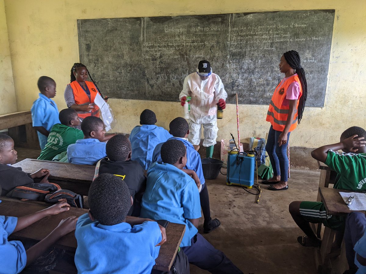 SchoolSafetyO_'s tweet photo. Promote Proper Toilet Hygiene in Rural Schools in GHS Mbiyuku (Tole)

@GlobalGiving @benevity @UNICEF @UNESCO @WHO @StreetChildAfri @UNOCHA https://t.co/TnV6LyBUbF