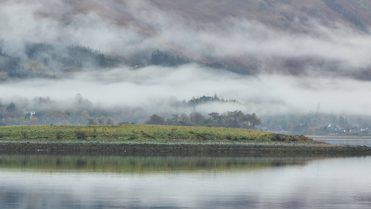 doctorcaldwell's tweet photo. Misty morning in Ballachulish @GeoffCardwell @DrFulli @CarolynFahm https://t.co/tPlWBaUqAu