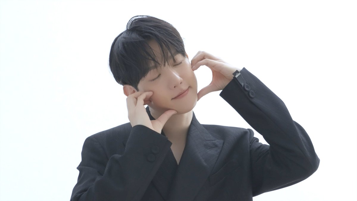 BAEKHYUN_official tweet media