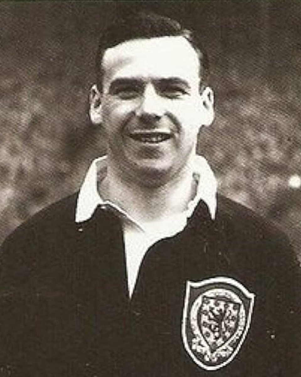 • Franck Sauzée
• Lawrie Reilly

Two Hibs legends born on this day 💚