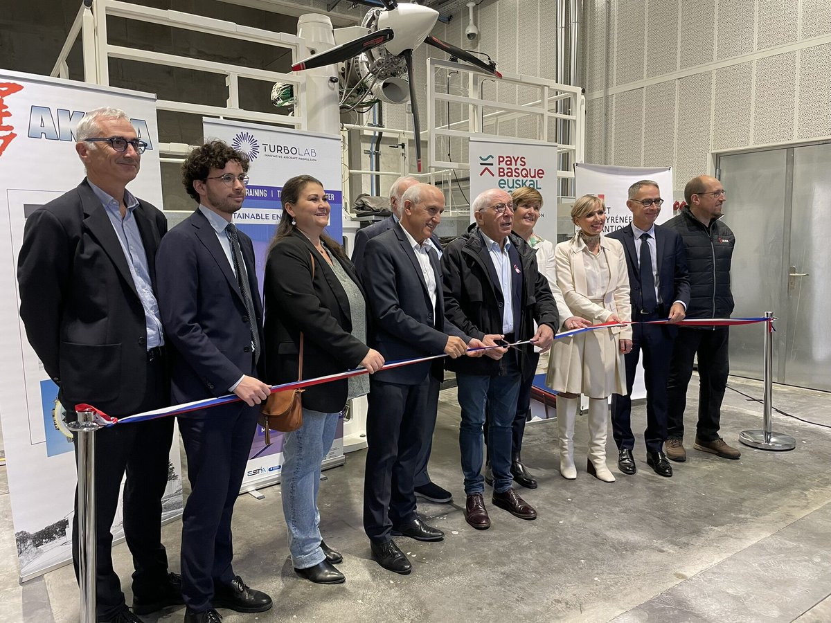 Réelle fierté de voir aboutir cette plateforme d'innovation et de transfert de technologie Turbolab
avec les partenaires Akira Technologies <a href="/EstiaOfficiel/">ESTIA</a>   <a href="/CommunautePB/">CommunautéPaysBasque</a>  et co-financeurs dont <a href="/NvelleAquitaine/">Nouvelle-Aquitaine</a> l'État et <a href="/Prefet64/">Préfet des Pyrénées-Atlantiques</a>  <a href="/AgenceRecherche/">ANR - Agence nationale de la recherche</a> <a href="/Carnot_ARTS/">Institut Carnot ARTS</a>  <a href="/onera_fr/">ONERA</a> <a href="/DGAC/">Direction générale de l'aviation civile 🇫🇷🇪🇺</a>