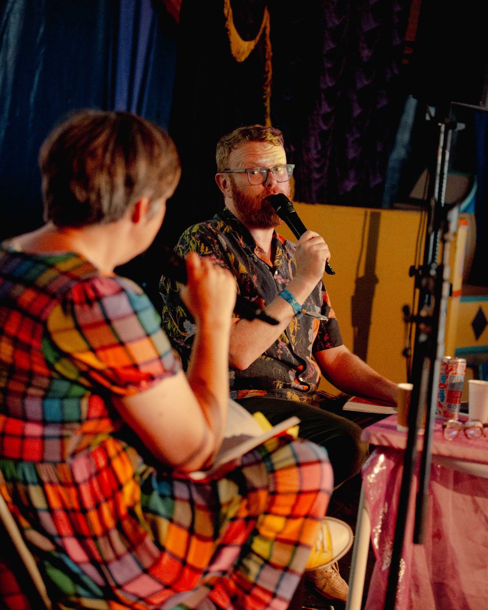 Green Man (@greenmanfest) on Twitter photo If you’ve not read Wales: 100 Records by <a href="/huwstephens/">Huw Stephens</a> yet, now’s the time to fix that!
In the latest GM pod episode, the radio legend meets <a href="/juderogers/">Jude Rogers 💙</a> to discuss his essential new book and the illustrious history of Welsh music ✨
Tune in → gmfe.st/podcast If you’ve not read Wales: 100 Records by <a href="/huwstephens/">Huw Stephens</a> yet, now’s the time to fix that!
In the latest GM pod episode, the radio legend meets <a href="/juderogers/">Jude Rogers 💙</a> to discuss his essential new book and the illustrious history of Welsh music ✨
Tune in → gmfe.st/podcast