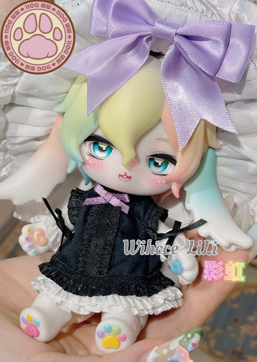 MMRBstudio's tweet image. #MMdoll 綿綿的異世界冒險 吊卡款[魔女LiLi]
🔸預購時間：2024.11.28止(可能提前截止)
🔸發貨時間：預計2025年1月底
🔸零售價格：850元/個，1500元/對
🔸端盒加購：700元/個，1200元/對
ruten.com.tw/item/show?2244…