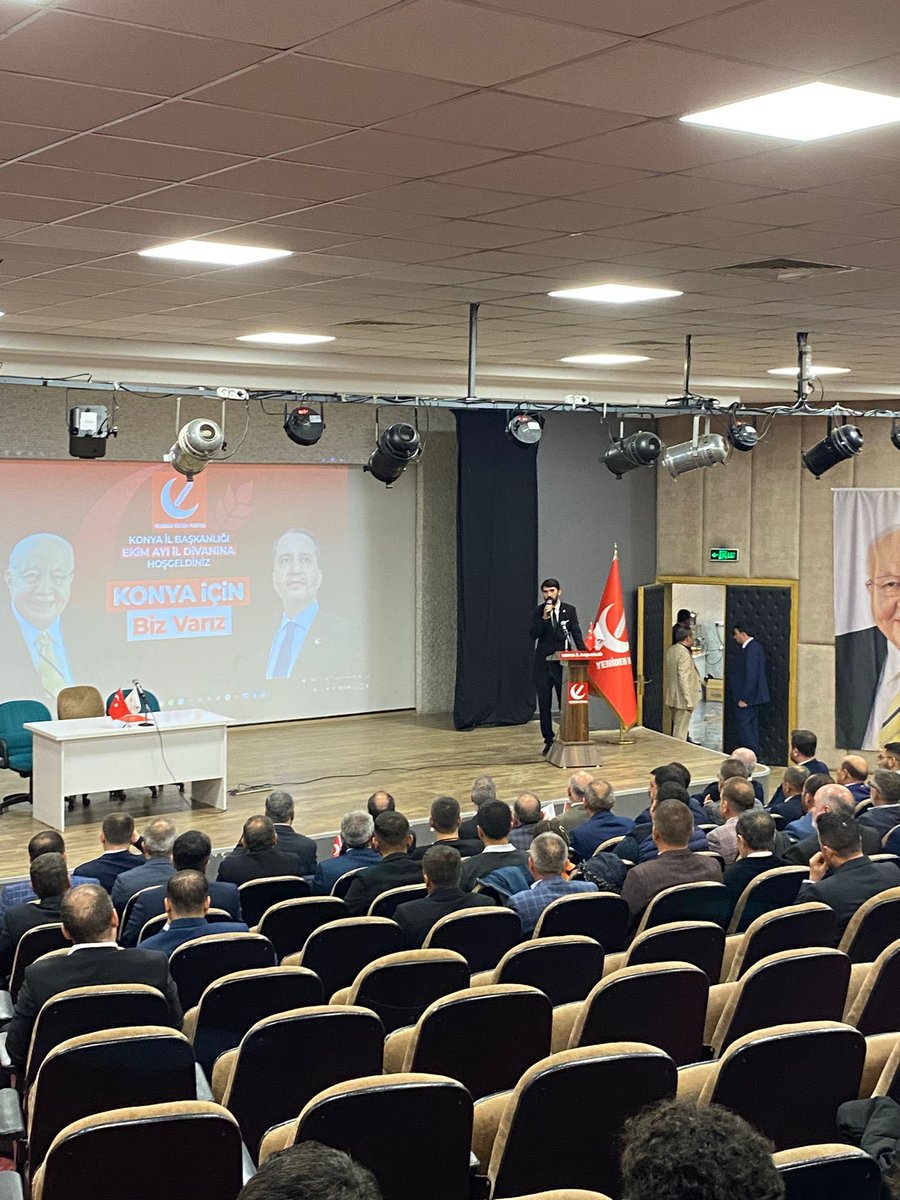 Bir milletin asıl gücü; tankı, topu, tüfeği değil inançlı ve imanlı gençliğidir.
Prof. Dr. Necmettin ERBAKAN

Ekim ayı Konya il divanımızı büyük bir coşku ile gerçekleştirdik