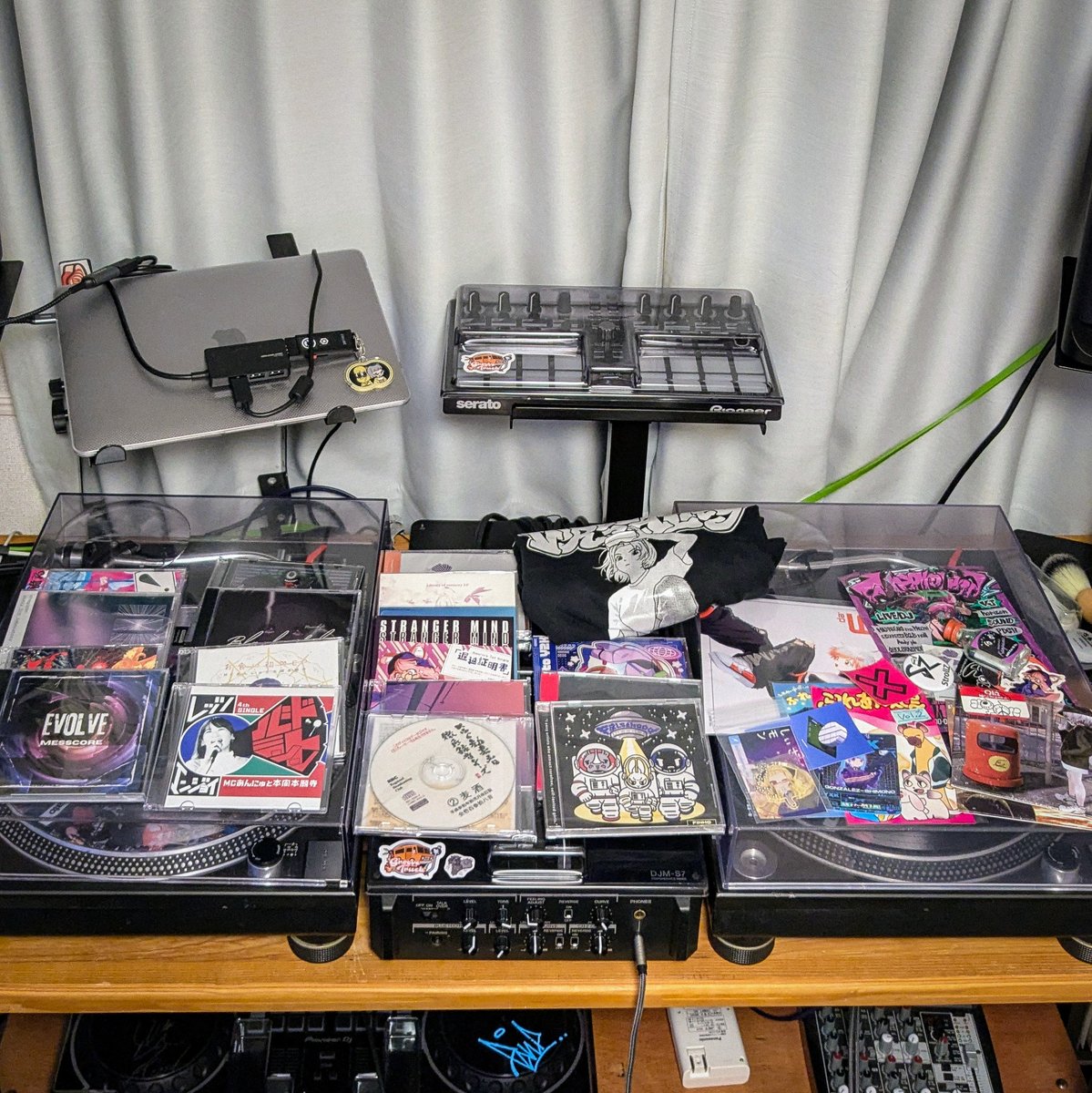 M3おつかれ様でした！ブースでお声掛けくださったみなさん、C3のみなさん本当にありがとうございました！
あとCROWKのEPご購入いただいた方ありがとうございます！！！！

私は音源の取り込みは今週のんびりやってきます
とりあえずビールの効果音聞きながら発泡酒飲みます