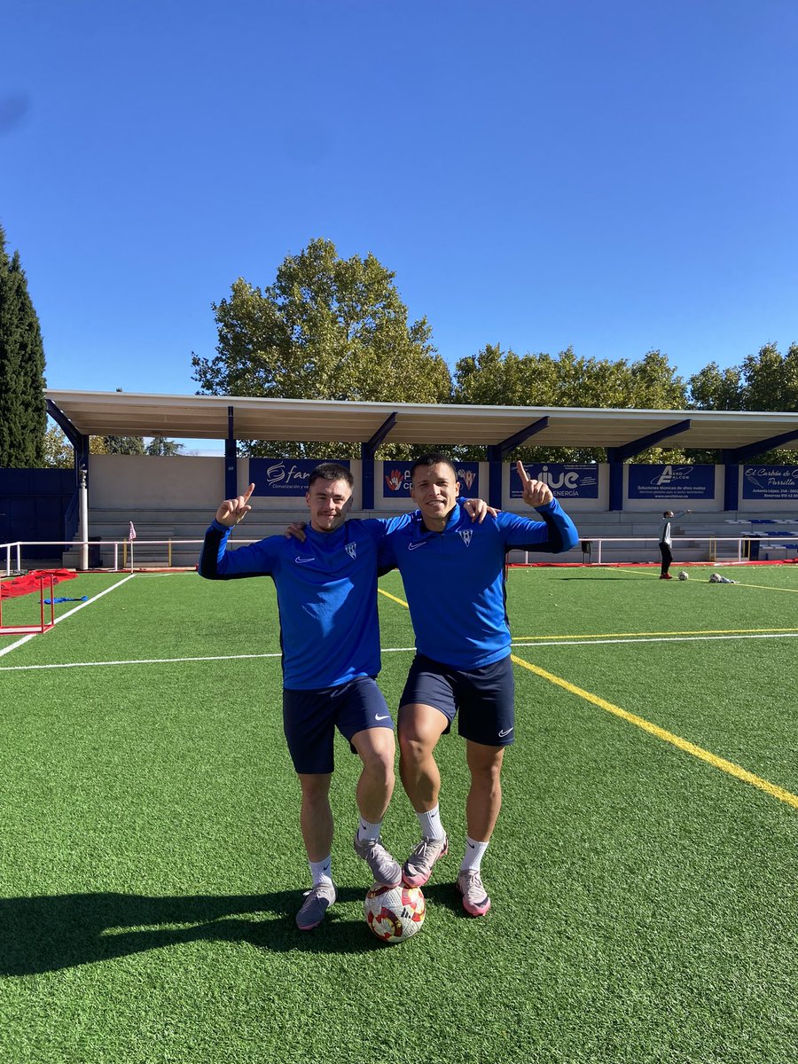 CDCMOSCARDO_com's tweet photo. Empezamos la semana con fútbol-mesa ⚽️

Los ganadores: 🤩

#vivelanuevaeradorada ♥️🤍 https://t.co/h2aLEY4pQp