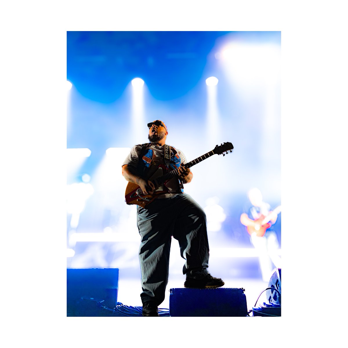 Ellie_snunes's tweet image. A2H
Ultra-sensible 
11.10.2024

🎸 A2H, entre amour, sensualité et démons intérieurs, il nous a emportés dans un univers aussi doux que sombre.…