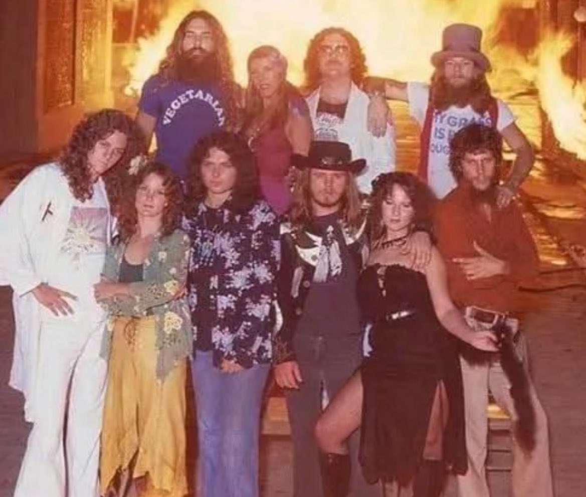 VINTAGE ROCK N’ ROLL 🎸 tweet media