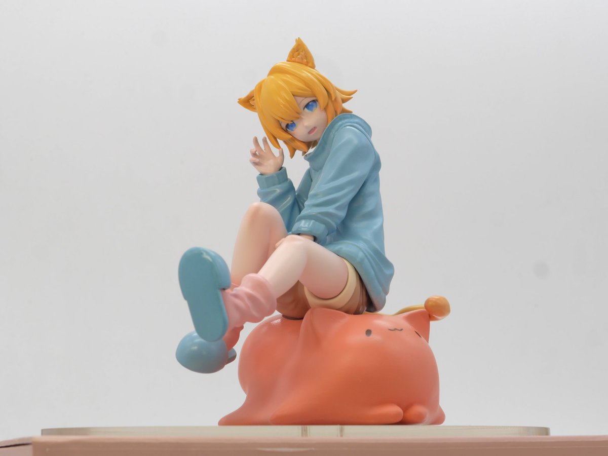 やまこびと tweet media