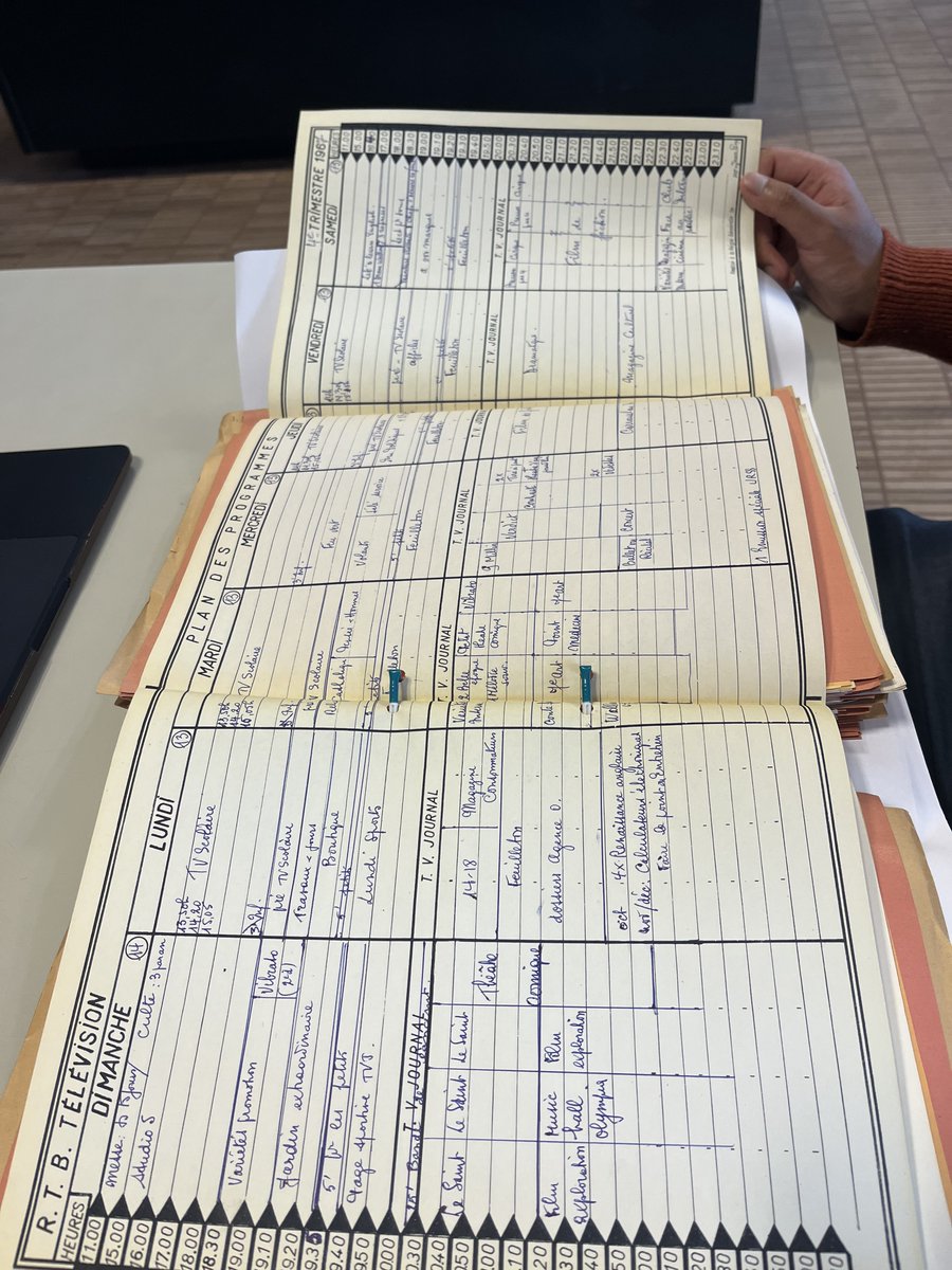 POLSTYLE tweet media