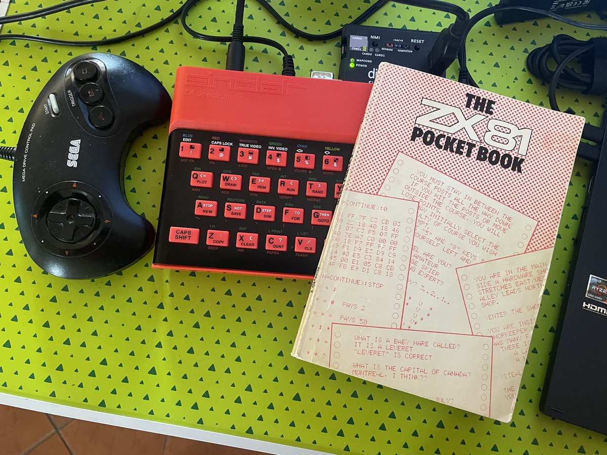 diZZy128's tweet photo. vyhrál jsem na #bytefest v tombole knihu THE ZX81 POCKET BOOK, tak jsem hmed první program, co tam byl v BASICu, přepsal pro ZX spectrum 😎👍. a je to GAME !☝️ https://t.co/hoa3ruuh5z