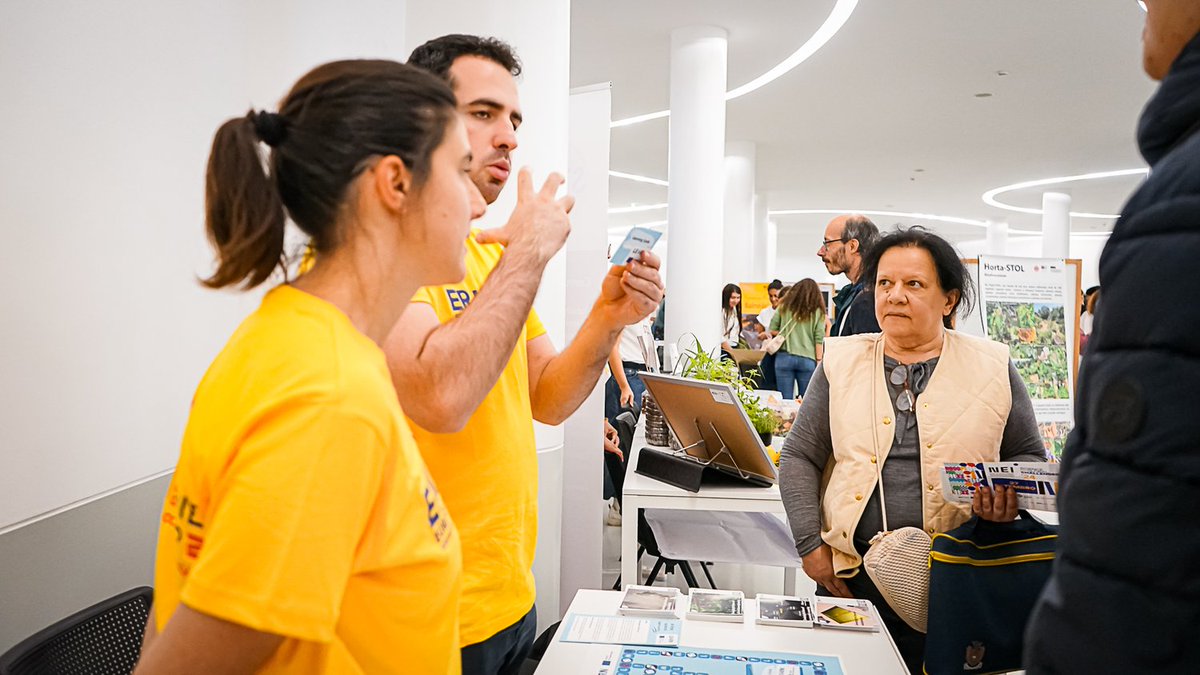 LearnProjectHeu's tweet image. 🎲The #LEARNproject #boardgame was a big hit with the children attending the European Researchers Night at @INLnano! Do you also want to try it? Follow this link 👉learnproject-heu.eu/learn-project-…👈

#ern2024 #nei2024 #europeanresearchersnight #indoorairquality