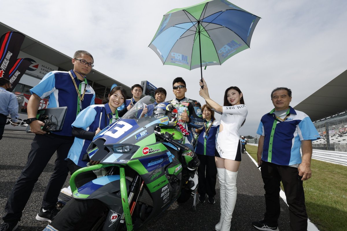 #JRR 最終戦 鈴鹿Rd.

【13】 #中村竜也 選手

13番手スタート ▶︎ 10番手🏁
シリーズランキング ▶︎ 11位

10番手争いを制し、2戦連続トップ10でチェッカーを受けました！
これにより、今シーズン全戦でポイント獲得です👏✨

#MATSUBARACINGandRSITOH #MFJGP