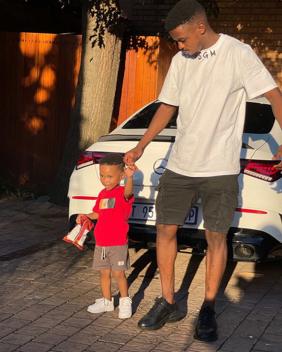 __T_touch's tweet photo. Tebogo Mokoena &amp; his kid 🔥 https://t.co/W4Px55ioUX