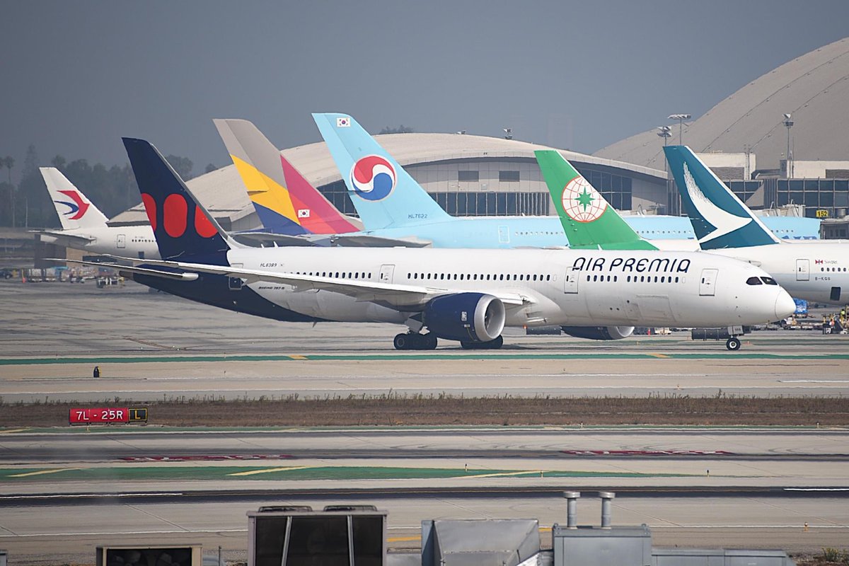 n194at's tweet photo. Air Premia 
Boeing 787-9 HL-8389
LAX/KLAX Los Angeles Intl Airport
October 2024
Photo credit John Giambone
#AvGeek #Aviation #Airlines #AvGeeks #Boeing #B787 #AirPremia #LAX @flyLAXairport #LosAngeles #Giambone https://t.co/oUt2Ib1H5S