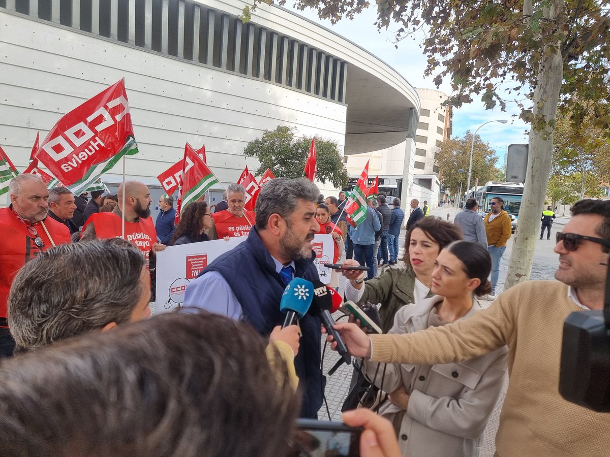FSC CCOO de Andalucía #CumplirLoPactado (@comunica_fsca) on Twitter photo 🚍#Huelga GENERAL #Transporte de #viajeros | Estamos muriendo en la carretera! La edad constituye un factor determinante en la pérdida y disminución de capacidades‼️
#jubilacionanticipadaya #CoeficientereductoresYa
<a href="/CCOO_FSC_Huelva/">CCOO_FSC_Huelva</a> <a href="/FSCdeCCOO/">FSC-CCOO</a>
<a href="/ccoocarlog/">Carretera-Logística</a> <a href="/CCOOHu/">CCOO Huelva #EsencialesParaHuelva</a> 🚍#Huelga GENERAL #Transporte de #viajeros | Estamos muriendo en la carretera! La edad constituye un factor determinante en la pérdida y disminución de capacidades‼️
#jubilacionanticipadaya #CoeficientereductoresYa
<a href="/CCOO_FSC_Huelva/">CCOO_FSC_Huelva</a> <a href="/FSCdeCCOO/">FSC-CCOO</a>
<a href="/ccoocarlog/">Carretera-Logística</a> <a href="/CCOOHu/">CCOO Huelva #EsencialesParaHuelva</a>