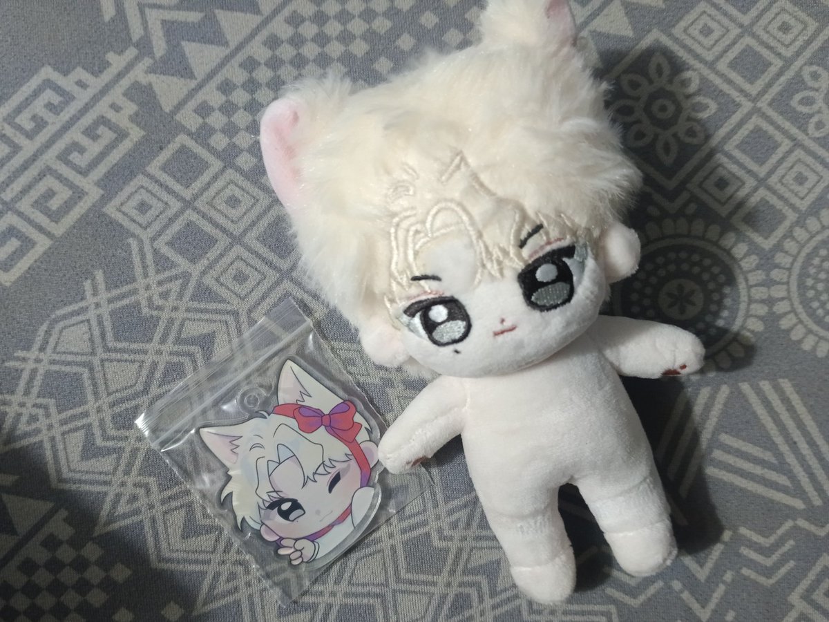liveloveelicky's tweet photo. | WTS LFB PH |
Quitting sale ♡

— Ricky 10cm doll set by @chuu_zb1 
Payo ₱500 | 2 weeks dop ₱700

Originally bought for 1.2k+ 

## : ricky zb1 zerobaseone plushie doll https://t.co/gDxkNgOc0u