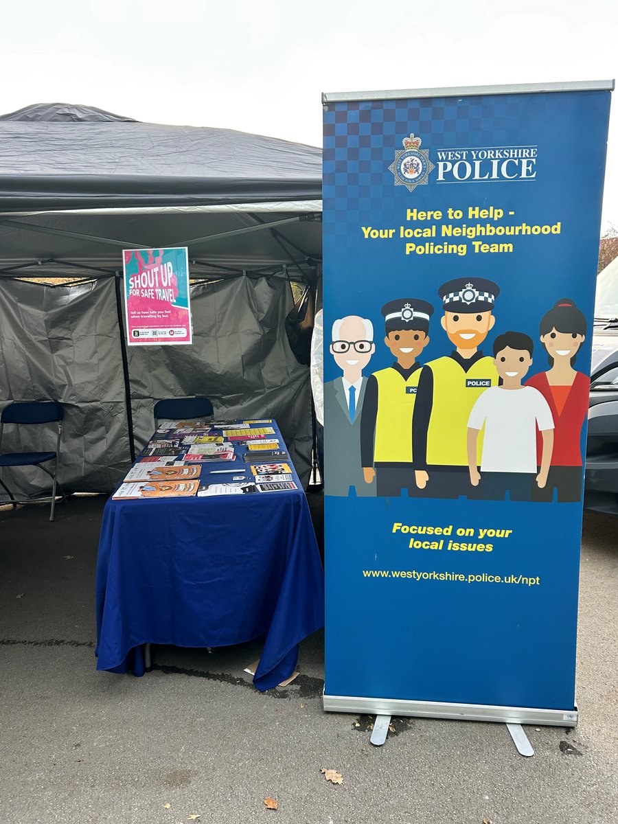 WYP_Hudds's tweet photo. 27/10 Officers took part in the the Mayors ‘Reclaim the Night Event’ at Greenhead Park along with officers from our ‘Safer Travel’ team. This event was held to empower women &amp; girls to stand up for safer public spaces.
@WYFRS 
@VictimSupport
@TracyBrabin 
#WoWY
#reclaimthenight https://t.co/p0v5jgvbcm